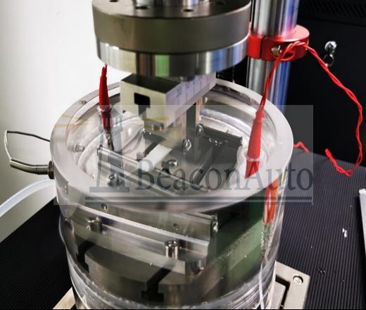 骨水泥彎曲疲勞性能試驗機(jī)